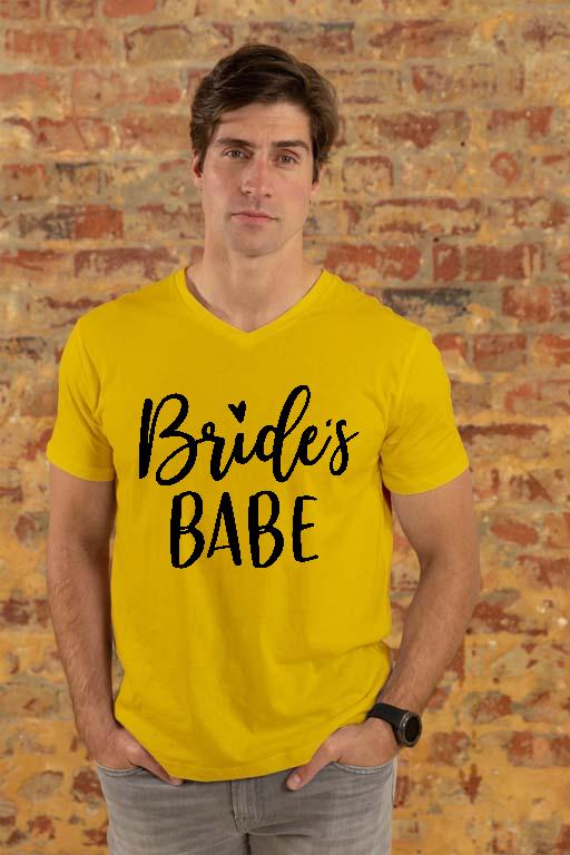 Bride s Babe Lánybúcsú  - Lánybúcsú Férfi V-nyakú Póló