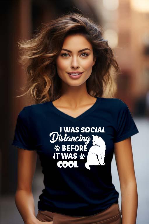 I Was Social Distancing Cicás  - Cicás Női V-nyakú Póló