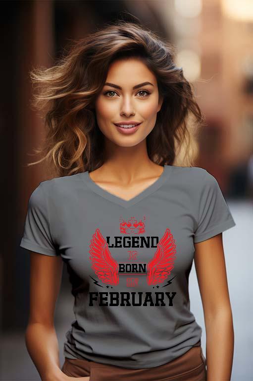 Legend is born in February - Születésnap Február Női V-nyakú Póló