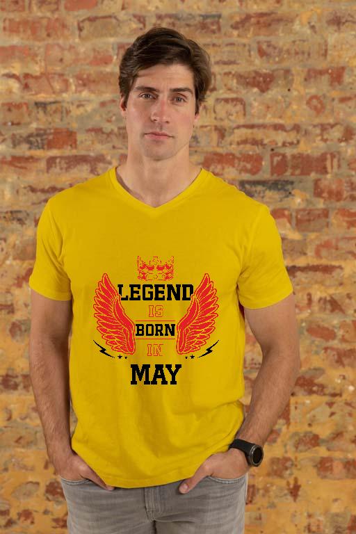 Legend is born in May - Születésnap Május Férfi V-nyakú Póló