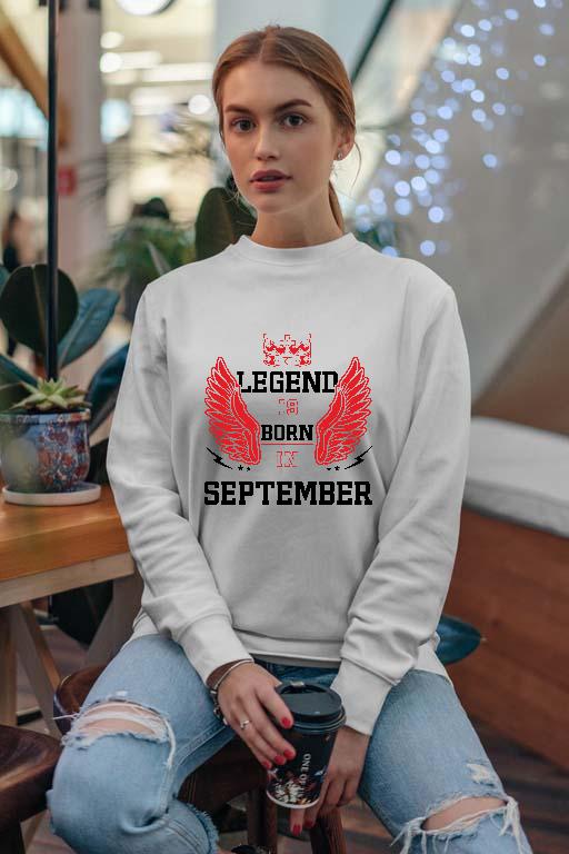 Legend is born in September - Születésnap Szeptember Női Pulóver