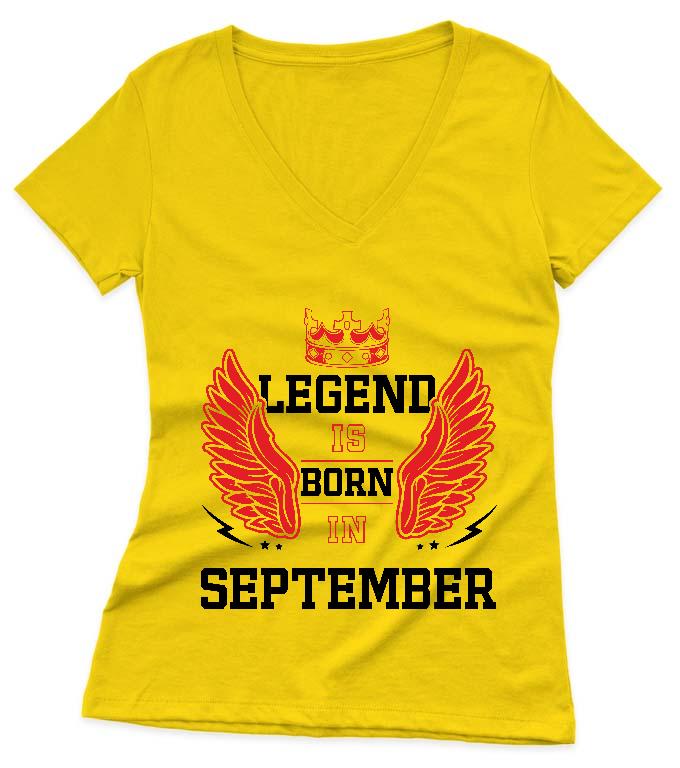 Legend is born in September - Születésnap Szeptember Női V-nyakú Póló